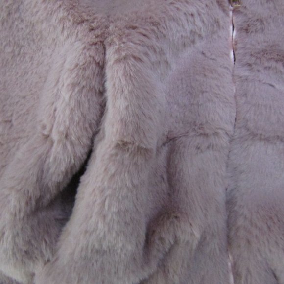 Girls mauve pink plush faux fur hooded winter jacket size 4 - Picture 3 of 3